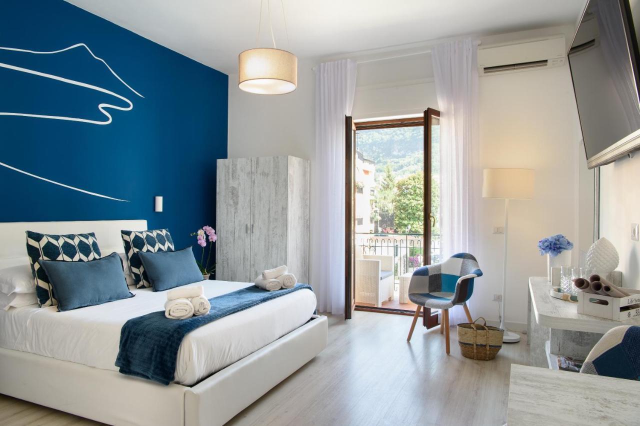 Les Suites Des Tout Le Monde Sorrento Exterior photo
