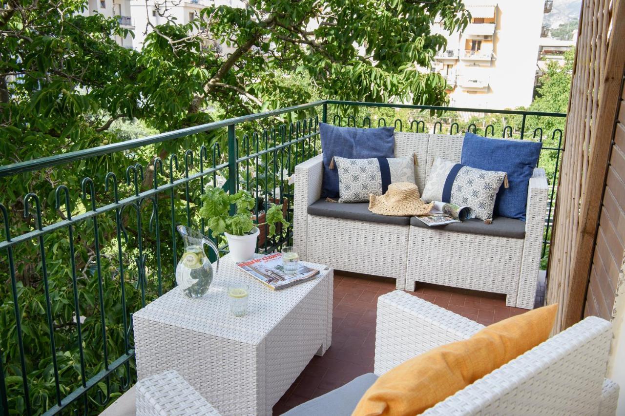 Les Suites Des Tout Le Monde Sorrento Exterior photo